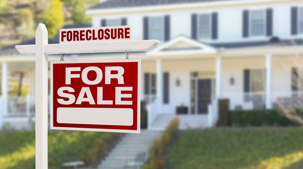 2Real-Estate-Agent-Offers-Tips-to-Help-Sellers-Prepare-a-Home-For-Sale