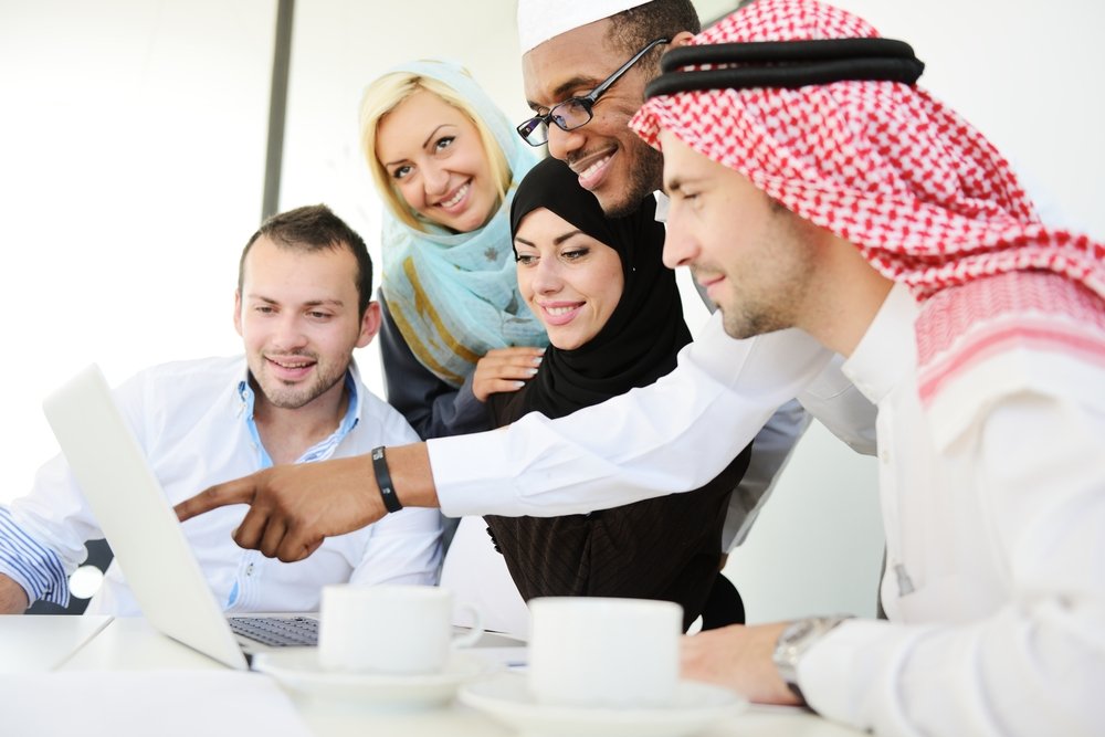Group-of-multi-ethnic-business-people-at-work