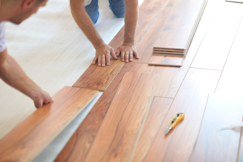 Installing-laminate-flooring-in-new-home-indoor