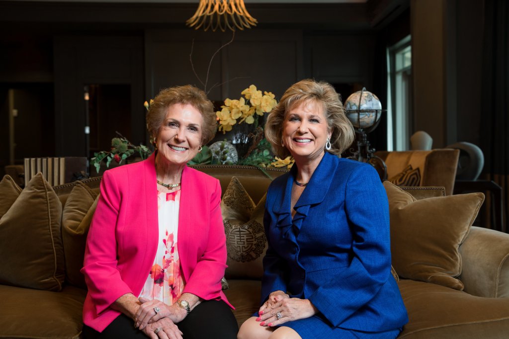 Mother_Daughter_Sitting