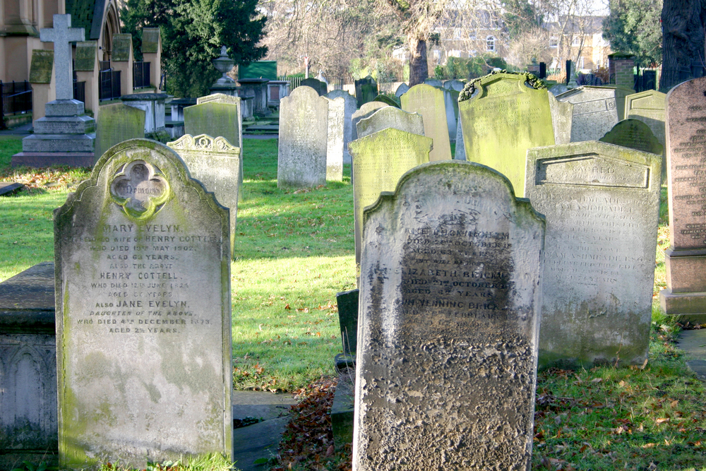 Old-Cemetery-in-London