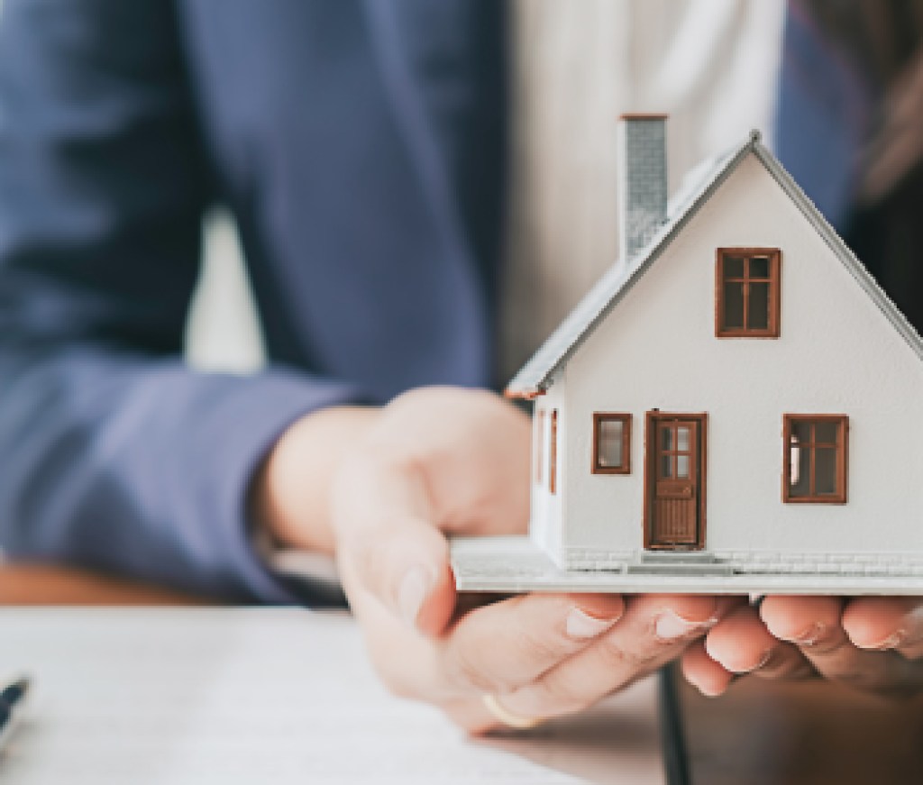 homes sell above listing price